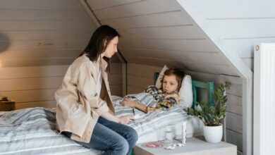 علاج التسمم الغذائي للاطفال في المنزل